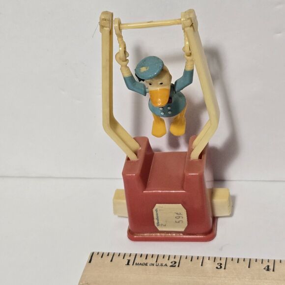 Vintage 1960s Donald Duck Tricky Trapeze Push Button String Toy Disney - Picture 10 of 10